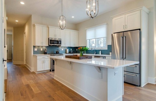 Germantown Casa | Elegant Germantown Homes with Rooftop Patios
