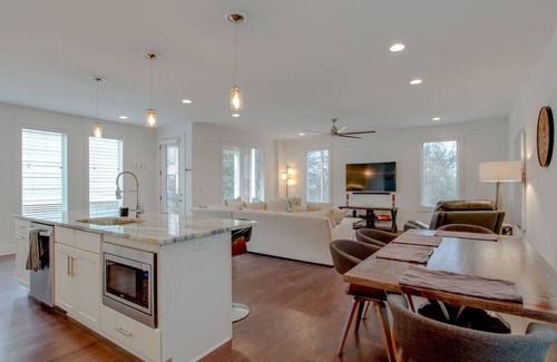 Salemtown Casa | GERMANTOWN SUPER PAD ★ CUBIERTA DEL TECHO