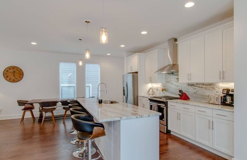 Salemtown Casa | GERMANTOWN SUPER PAD ★ CUBIERTA DEL TECHO
