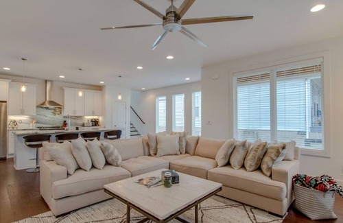 Salemtown Casa | GERMANTOWN SUPER PAD ★ CUBIERTA DEL TECHO