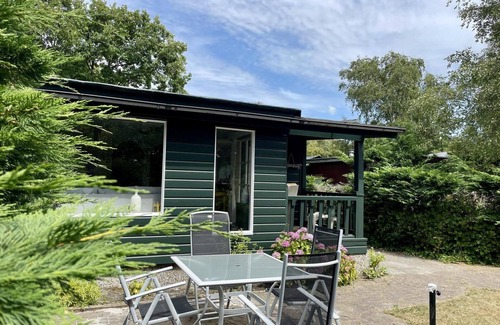 Sint Maartensvlotbrug Casa | Geschmackvoll Eingerichtetes Chalet mit Neuem Badezimmer, Wlan, Klimaanlage