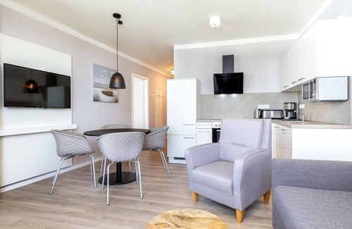 Alt-Travemunde/Ronnau Apartamento | Geschmackvolles, Barrierearmes Apartment mit Loggia in Sonniger Süd-west-lage - Godewindpark