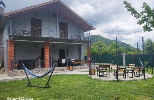 Likani Apartamento | Gesh House