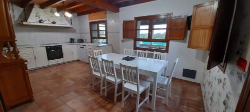 Llanes Casa | Gestiona2R - Casa con finca en Pendueles al lado de la playa