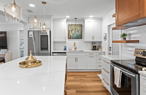 St. Petersburg - Clearwater Casa | Get 20% Off Rent 30+ Nights |Sea Glass Inn - Stylish Home with Covered Patio and Gameroom in St Pete