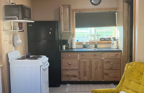 Mesa County Cabaña | GET AWAY FROM IT ALL! Country living close to biking trails and Fruita.