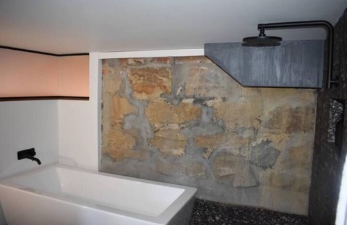 West Hobart Apartamento | Get Funky in the heart of Hobart. The Funky Den. Parking!