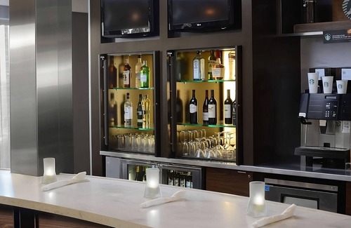 North Dallas Apartamento | Get Ready for Blissful Getaway! 2 Relaxing Units with Free Parking, Onsite Pool!
