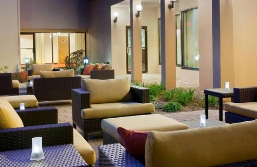 Brookfield Casa | Get Some Rest in Wisconsin State Fair Park! Indoor Swimming Pool, Pets Allowed!