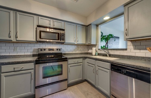 North Capitol Condominio | Obtener la experiencia completa de Nashville: Walk To Broadway + mucho más.
