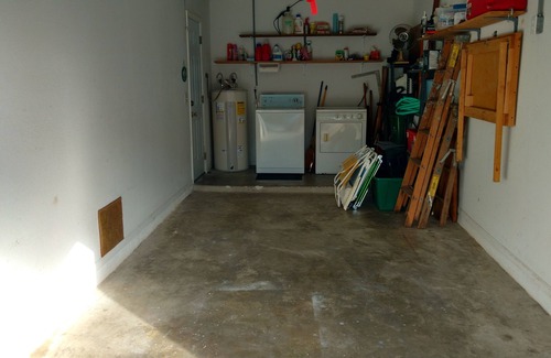 Port Charlotte Casa | ¡Nuevo! Llegue a una latitud más cálida en un vecindario tranquilo con un presupuesto.