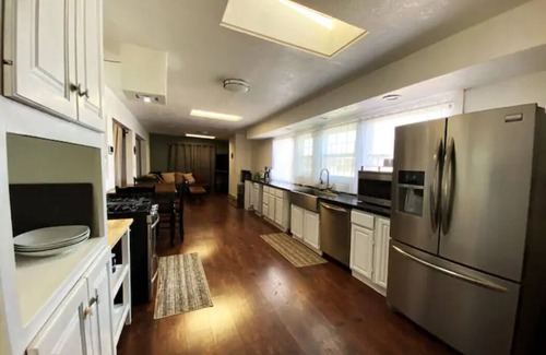 Colorado Springs Casa | Getaway at Red Rock ✦ Best COS Area❣