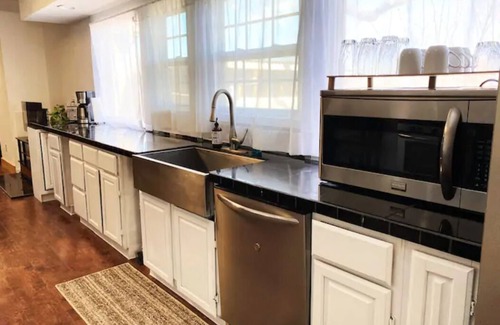 Colorado Springs Casa | Getaway at Red Rock ✦ Best COS Area❣