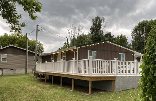 Vonore Casa | Getaway for 2! Lake access across the street, Come enjoy the Simple Lake Life.