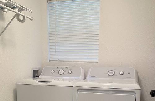 Vonore Casa | Getaway for 2! Lake access across the street, Come enjoy the Simple Lake Life.