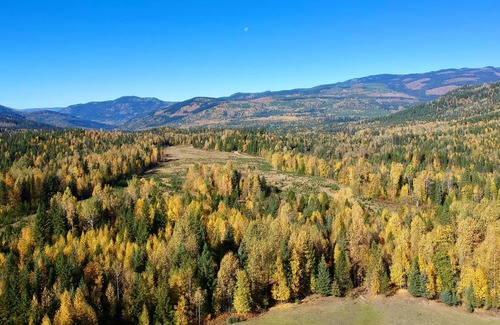 Barriere Cabina | Getaway log cabin on 160 acre Wilderness Ranch