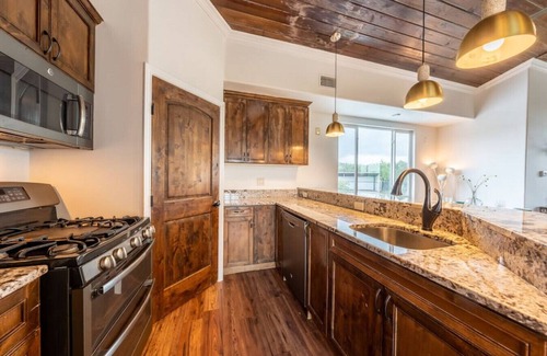 Spicewood Casa | Getaway Ranch - Views for Days + Pool + Game Room