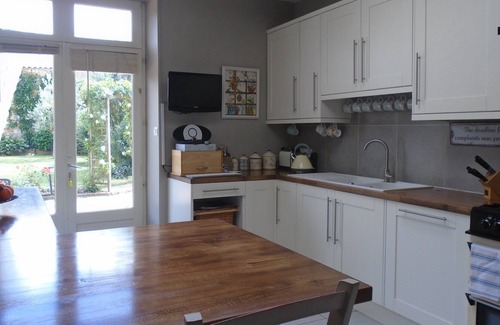 Saint-Valerien Casa | Getaway rural holiday home for rent!