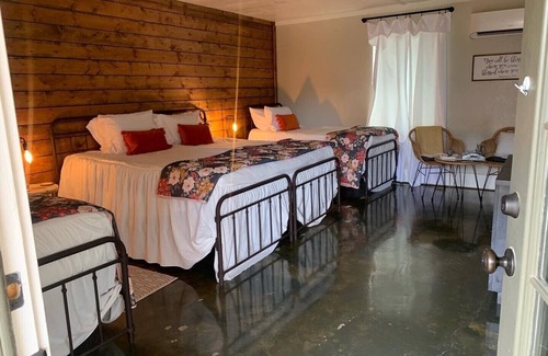 Canton Casa | GETAWAY!Suite 5@ElKen!$Massage,Breakfast,Relax,Renew
