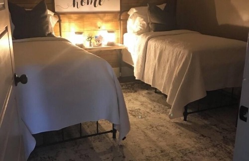 Canton Casa | GETAWAY!Suite 5@ElKen!$Massage,Breakfast,Relax,Renew
