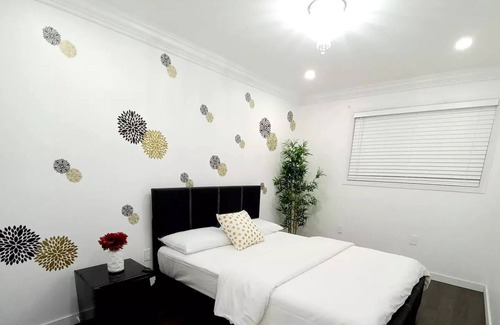 Orillia Casa | Getaway with an 8-seater Hot Tub & Gaming