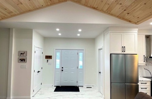 Miller Lake Cabaña | Getaway with newly built cottage which is just 20 mins away from Tobermory!