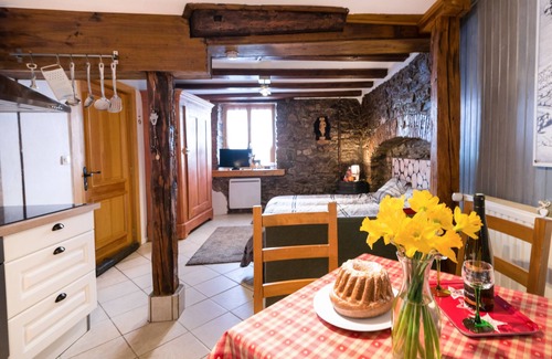 Ribeauville Apartamento | Gewurztraminer studio gîte en el centro de Ribeauvillé en Alsacia