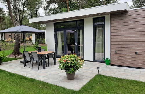 Municipality of Hellendoorn Chalet De Esquí | Gezellig Chalet met Omheinde Tuin