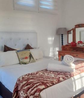 Port Elizabeth Casa | GH REDPillars