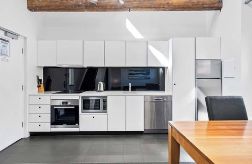 Sullivan's Cove Apartamento | Gibson's Mill waterfront loft apartment - 303