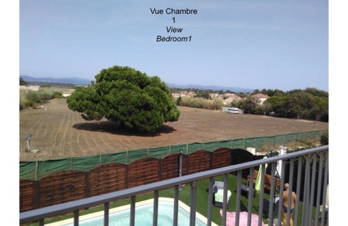 Giens Apartamento | GIENS, T2 in owner's villa with swimming pool