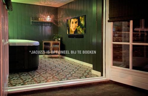 Zuideinde Apartamento | Gieters Gruttertje, Vintage stay in the village centre