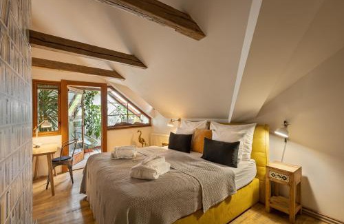 Prague 1 Apartamento | Gigantic Boho Chic 3 Bedroom 3 Bathroom Loft with Hanging Chair