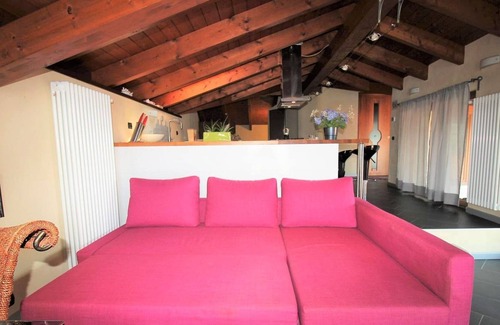 Corconio Apartamento | Giglio con espléndida vista al lago y jacuzzi.
