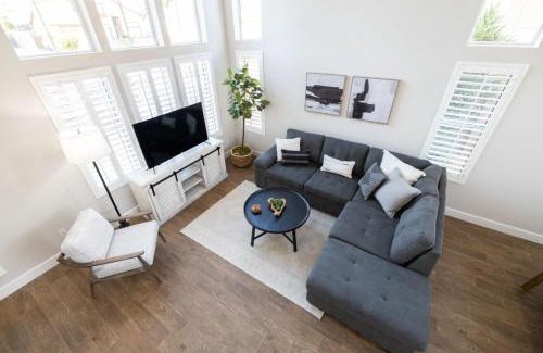 Gilbert Casa | Gilbert Douglas home