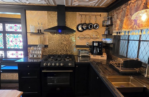 Mariposa Cabina | Gilded Gateway: 2 bed 2 bath 1880S Miners Cabin Minutes from Historic Mariposa