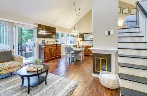 Gilford Casa | Gilford Townhome with Lakefront Beach and Pool Access!