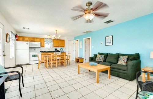 Surfside Beach Cabaña | GILLIGANS BEACH HUT.. RELAXING BEACHFRONT GETAWAY-PET FRIENDLY