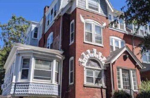 Wilmington Apartamento | Gilpin Grand - Renovated Space In Trolley Square 1 Bedroom Apts by RedAwning