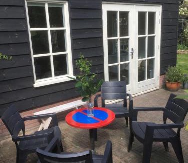 Sloterdijk Cama Y Desayuno | Gina's garden house