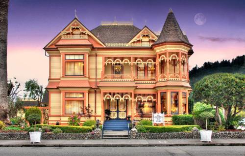 Ferndale Cama Y Desayuno | Gingerbread Mansion
