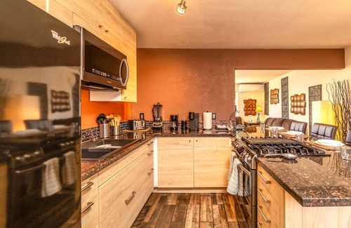 Castle Park Condominio | Casa de la jirafa - Chula Vista, CA