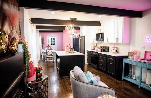 Lee's Summit Casa | Girls Getaway w/ GlamRoom, Sleeps 12, Patio & Fire Pit Walk to Shop, Dink & Dine