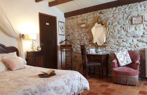 Sigalens Cama Y Desayuno | Gironde" guest room, swimming pool and Nordic bath