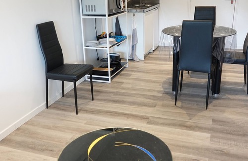 Lorris Apartamento | Gîte 2 to 4 pers. Heart of Orleans forest & SPA HAMMAM wellness area