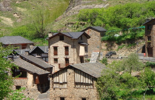 Pal Cabaña | Casa rural 3 espigas en Pal, Andorra, tipica de pueblo de alta montaña re