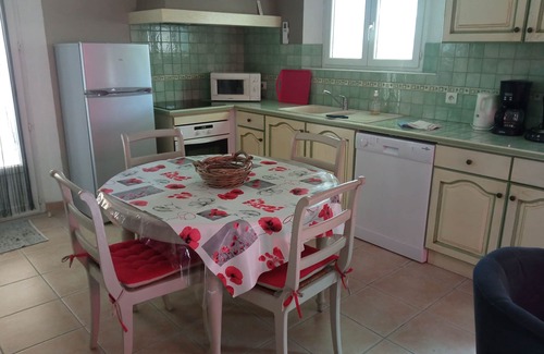 Eygalieres Cabaña | Casa rural - Alojamiento turístico amueblado clasificado 4 estrellas - Alpilles - piscina - aire acondicionado