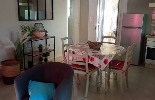 Eygalieres Cabaña | Casa rural - Alojamiento turístico amueblado clasificado 4 estrellas - Alpilles - piscina - aire acondicionado