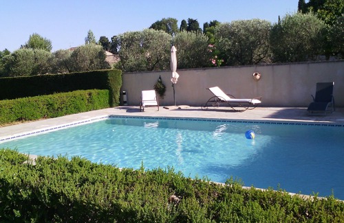 Eygalieres Cabaña | Casa rural - Alojamiento turístico amueblado clasificado 4 estrellas - Alpilles - piscina - aire acondicionado