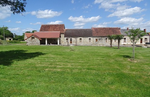 Prissac Casa | CASA RURAL "ALBIZIA" y su piscina de 10x4 m.